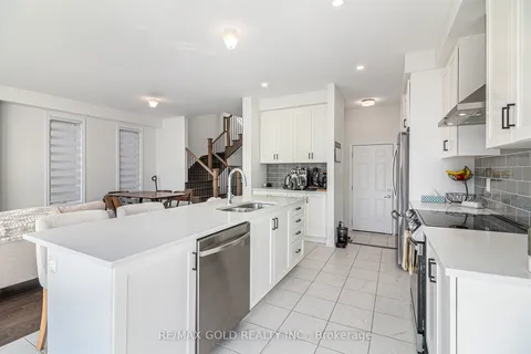 647 Persimmon Way, Orleans - Convent Glen and Area, ON K1W 0T3