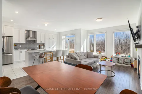 647 Persimmon Way, Orleans - Convent Glen and Area, ON K1W 0T3