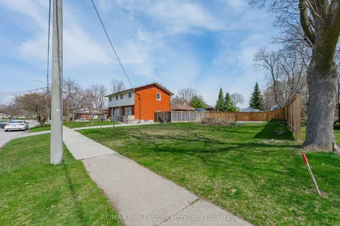 332 Prospect Avenue, Kitchener, ON N2A 1C7