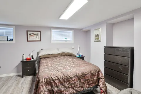 148 Park Road, Bracebridge, ON P1L 1H9
