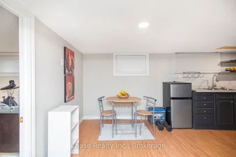 11 Junkin Street, St. Catharines, ON L2R 1N4