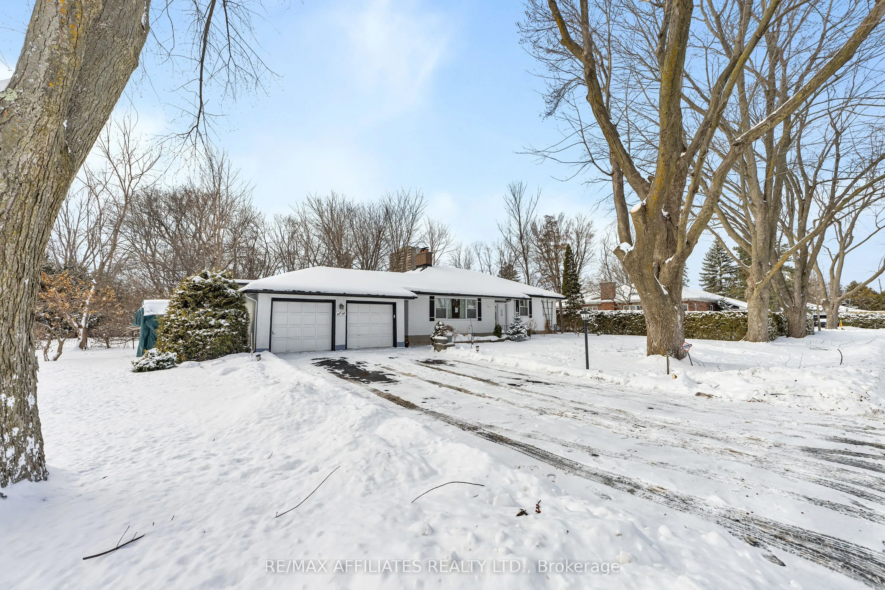 850 Killeen Avenue, McKellar Heights - Glabar Park and Area, ON K2A 2X7