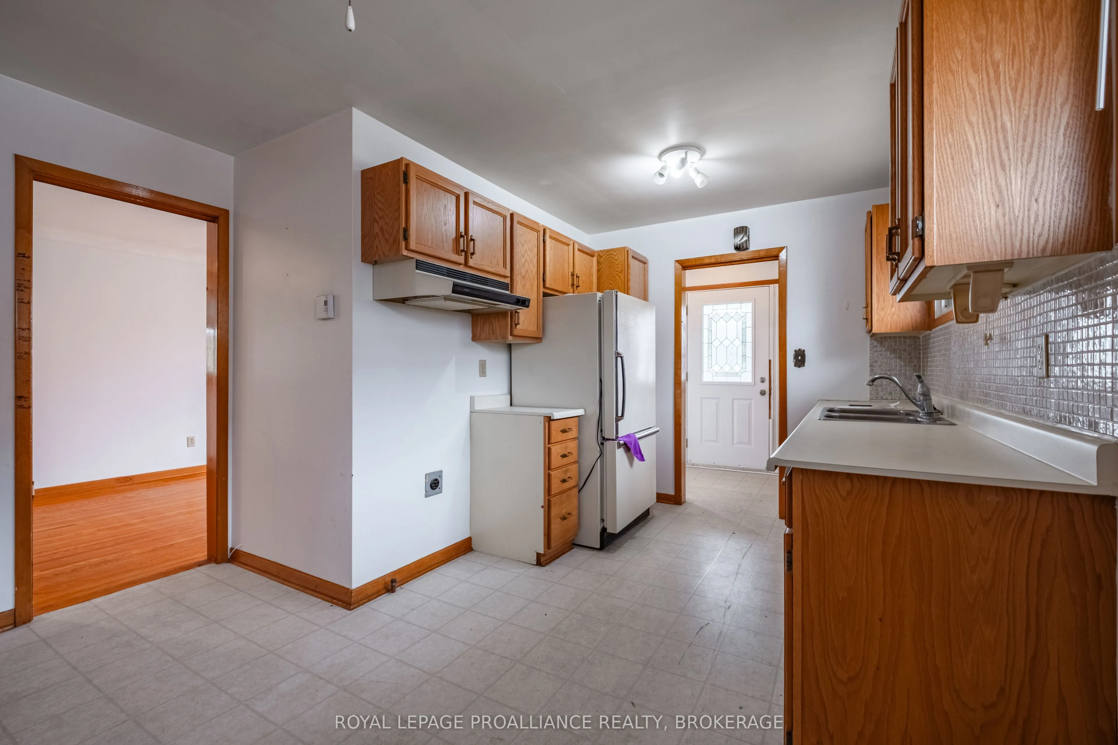 642 Fleet Street, Kingston, ON K7M 5A2