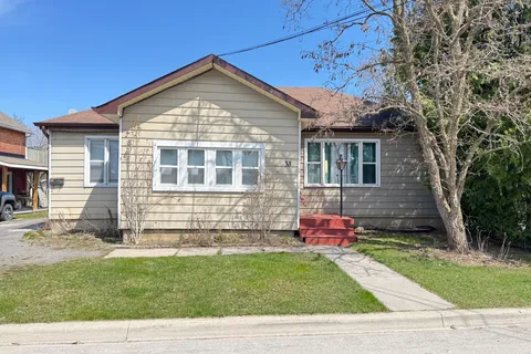 33 Sinclair Street, Belleville, ON K8P 3S5