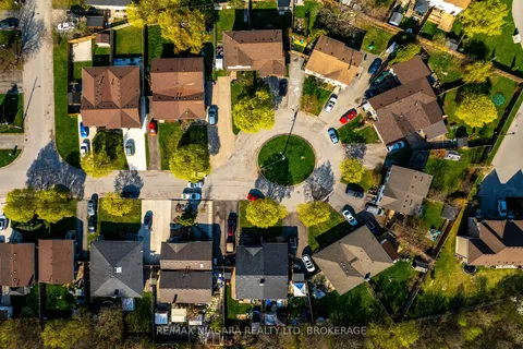 70 Loraine Drive, St. Catharines, ON L2P 3N8
