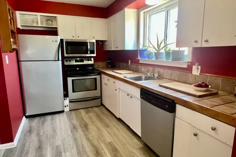81 Reynolds Drive, Brockville, ON K6V 1X2