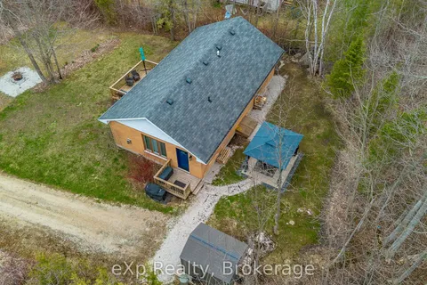 15 Mapleport Crescent, South Bruce Peninsula, ON N0H 2T0