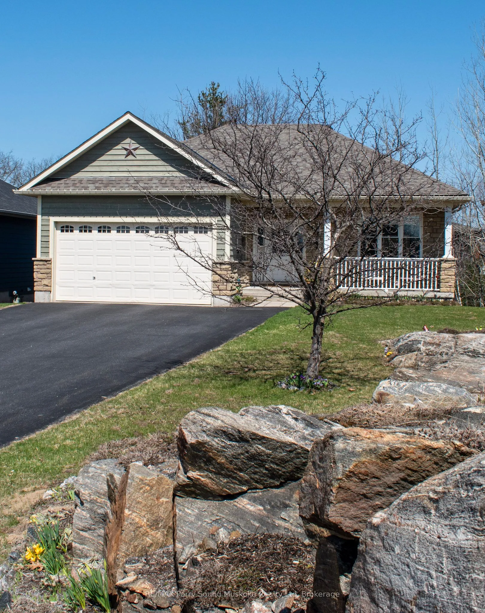9 Avery Court, Parry Sound, ON P2A 3C4