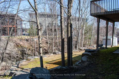 9 Avery Court, Parry Sound, ON P2A 3C4