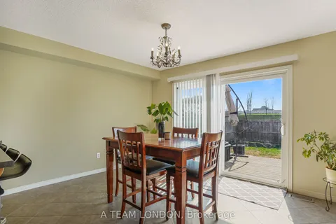 386 Champlain Avenue, Woodstock, ON N4V 0B3