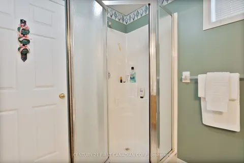 36 Juniper Crescent, Strathroy-Caradoc, ON N7G 4G4