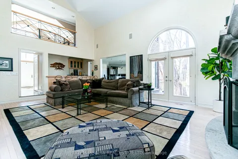 66B South Street, Hamilton, ON L9H 4C6