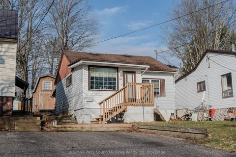 12 Riverdale Road, Parry Sound, ON P2A 1N9