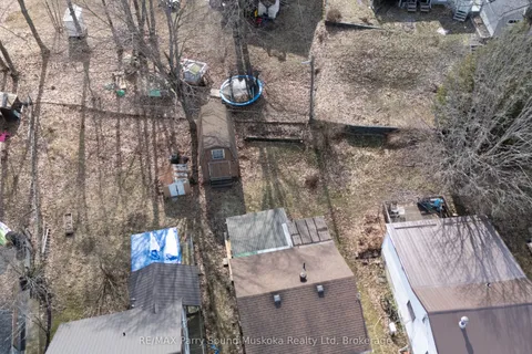 12 Riverdale Road, Parry Sound, ON P2A 1N9