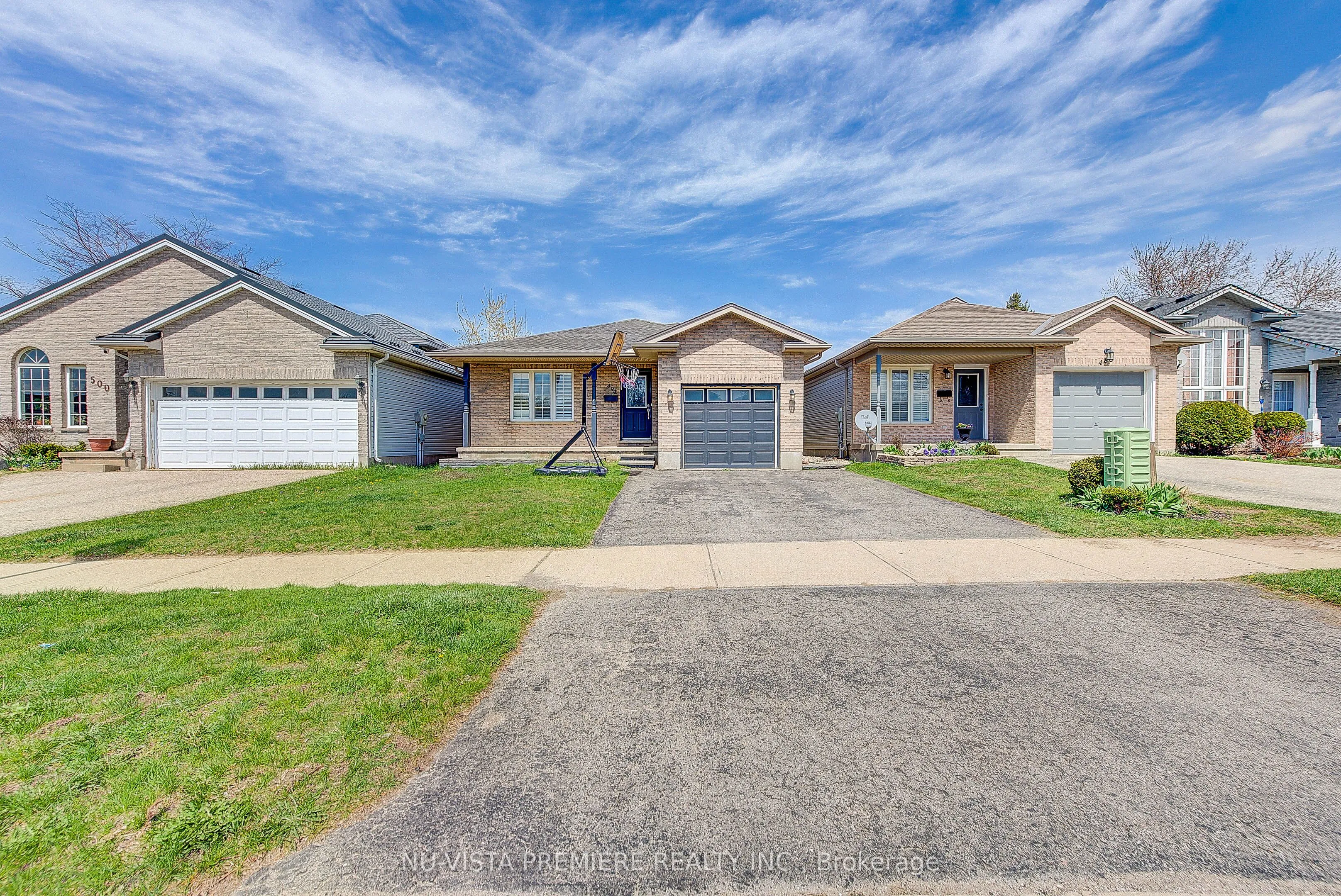 494 EXMOUTH Circle, London East, ON N5V 5G7
