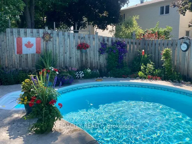 2799 Mozart Court, Blossom Park - Airport and Area, ON K1T 2P8