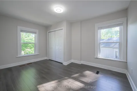 175 Sydenham Street, London East, ON N6A 1W2