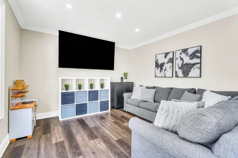 104 Cardinal Crescent, Waterloo, ON N2J 2E9