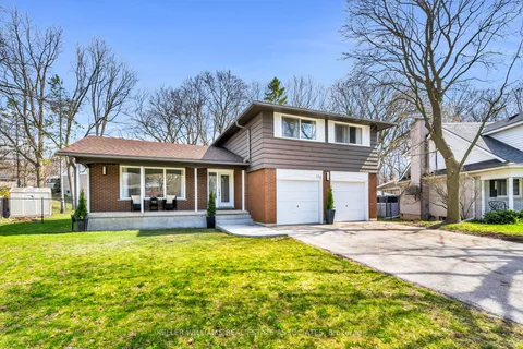 104 Cardinal Crescent, Waterloo, ON N2J 2E9