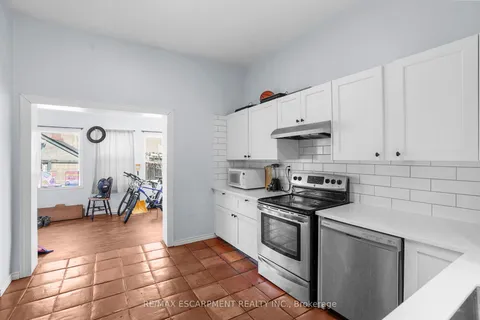 11 Wright Avenue, Hamilton, ON L8L 2T5