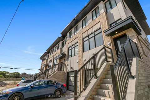 527 SHAVER Road, Hamilton, ON L9C 0J1