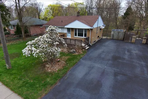 286 Brompton Avenue, Woodstock, ON N4S 7J5