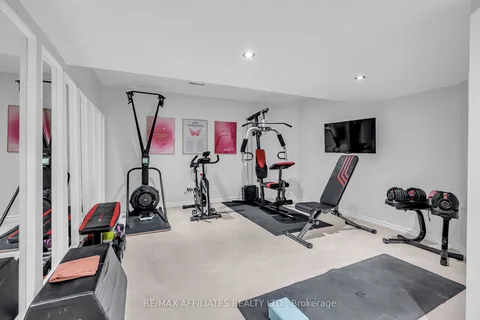 34 Catterick Crescent, Kanata, ON K2K 3M5