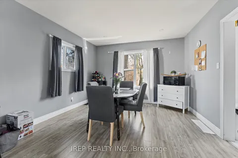 394 Crawford Avenue, Windsor, ON N9A 5C4