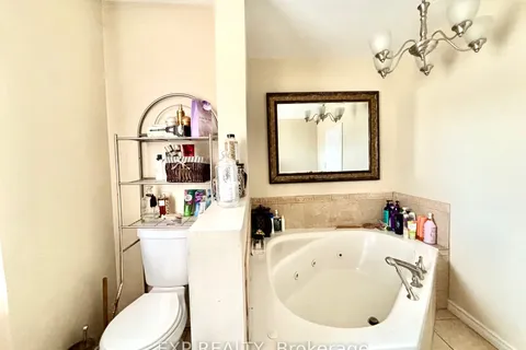 4 Roche Street, ON K0J 2A0