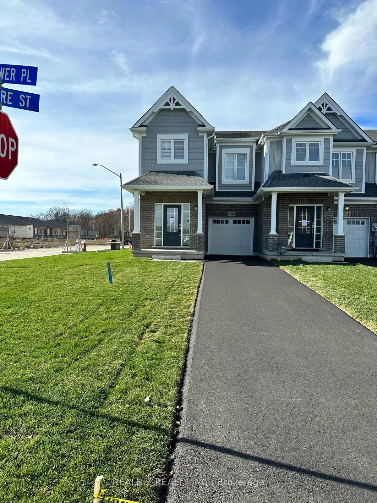 210 Sunflower Place, Welland, ON L3B 5N8
