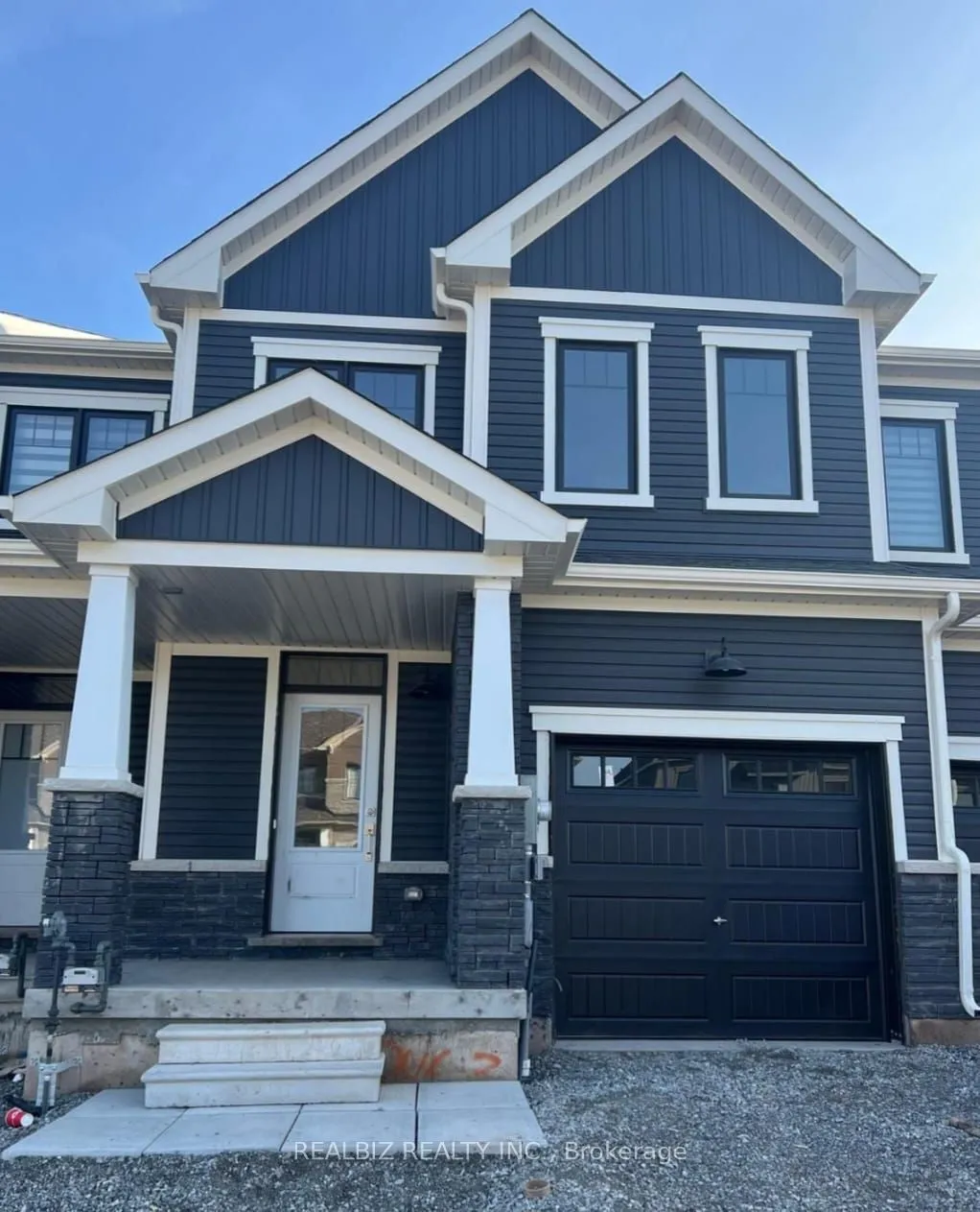 35 Rowlock Street, Welland, ON L3B 0M7