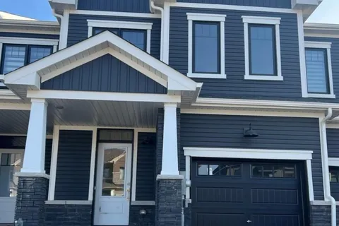 35 Rowlock Street, Welland, ON L3B 0M7