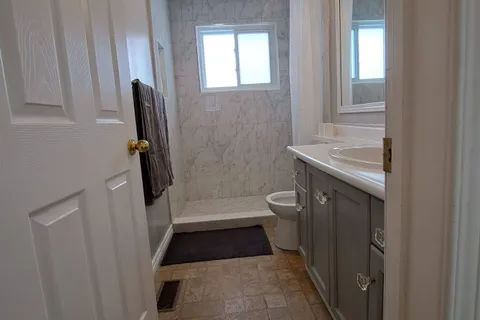 39 Bay Street, ON K0L 1Y0