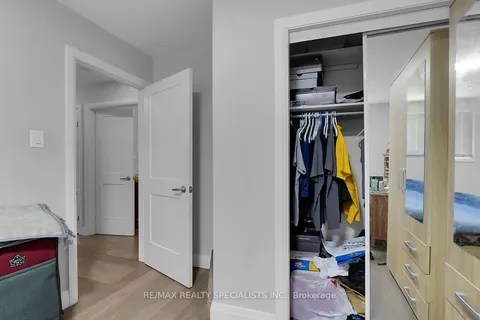 17 LOCUST Crescent, London South, ON N6E 2K1