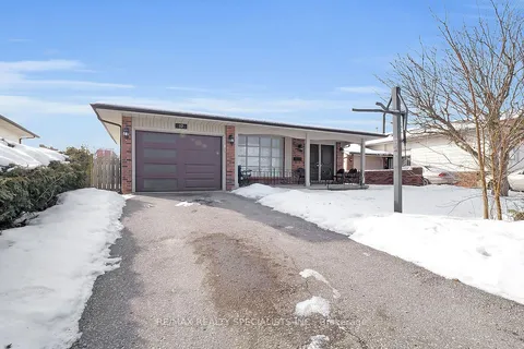 17 LOCUST Crescent, London South, ON N6E 2K1
