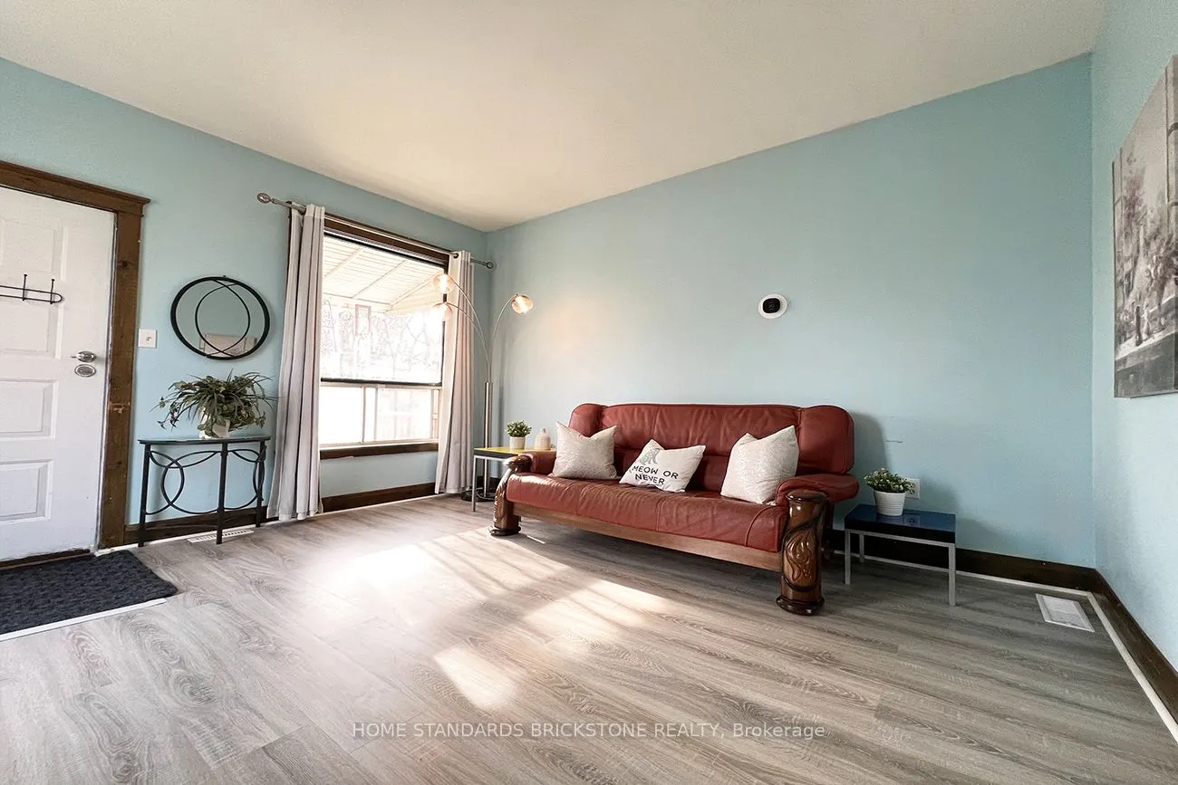 58 Dillabough Street, London East, ON N5Z 2B8