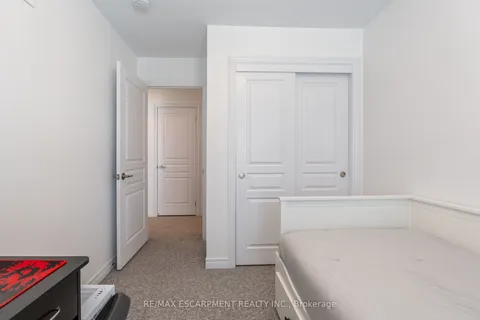 16 Place Polonaise Drive, Grimsby, ON L3M 0H3