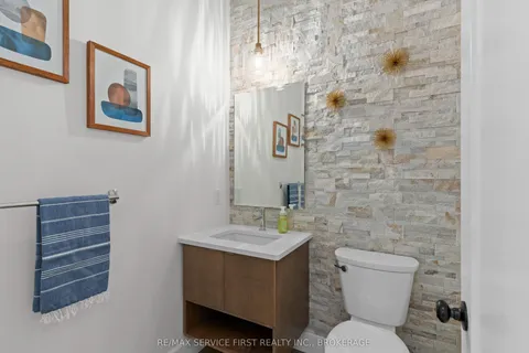 900 Roshan Drive, Kingston, ON K7P 0B2
