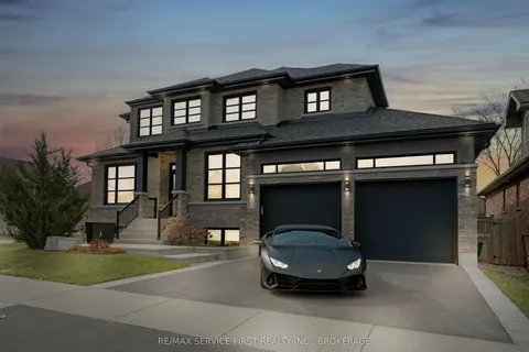 900 Roshan Drive, Kingston, ON K7P 0B2
