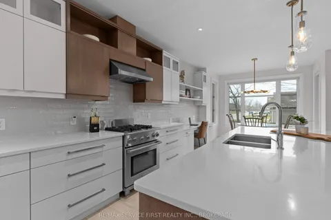 900 Roshan Drive, Kingston, ON K7P 0B2
