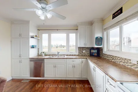 2047 Lapasse Road, Whitewater Region, ON K0J 1C0