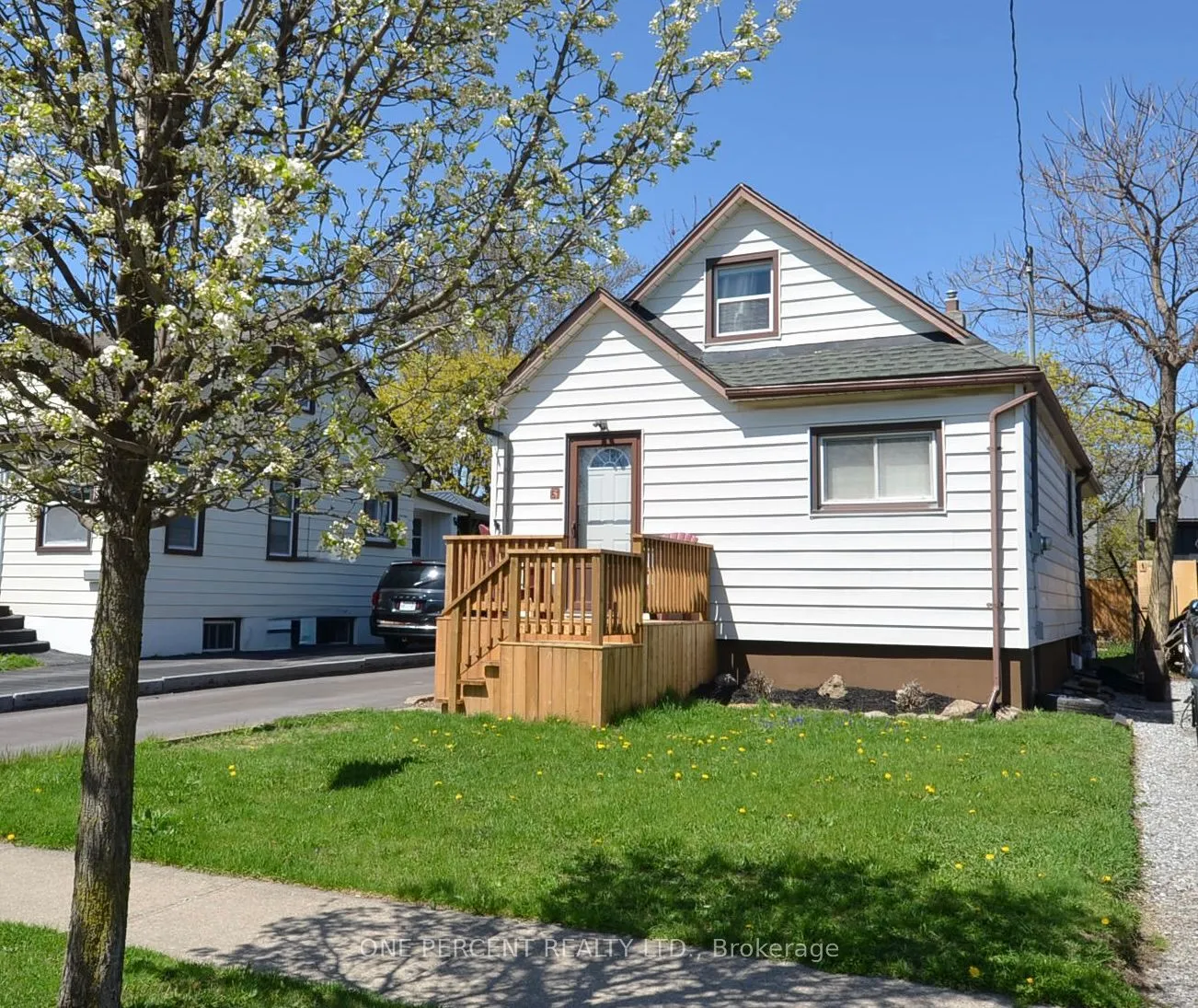 61 Hamilton Street, St. Catharines, ON L2S 1K8