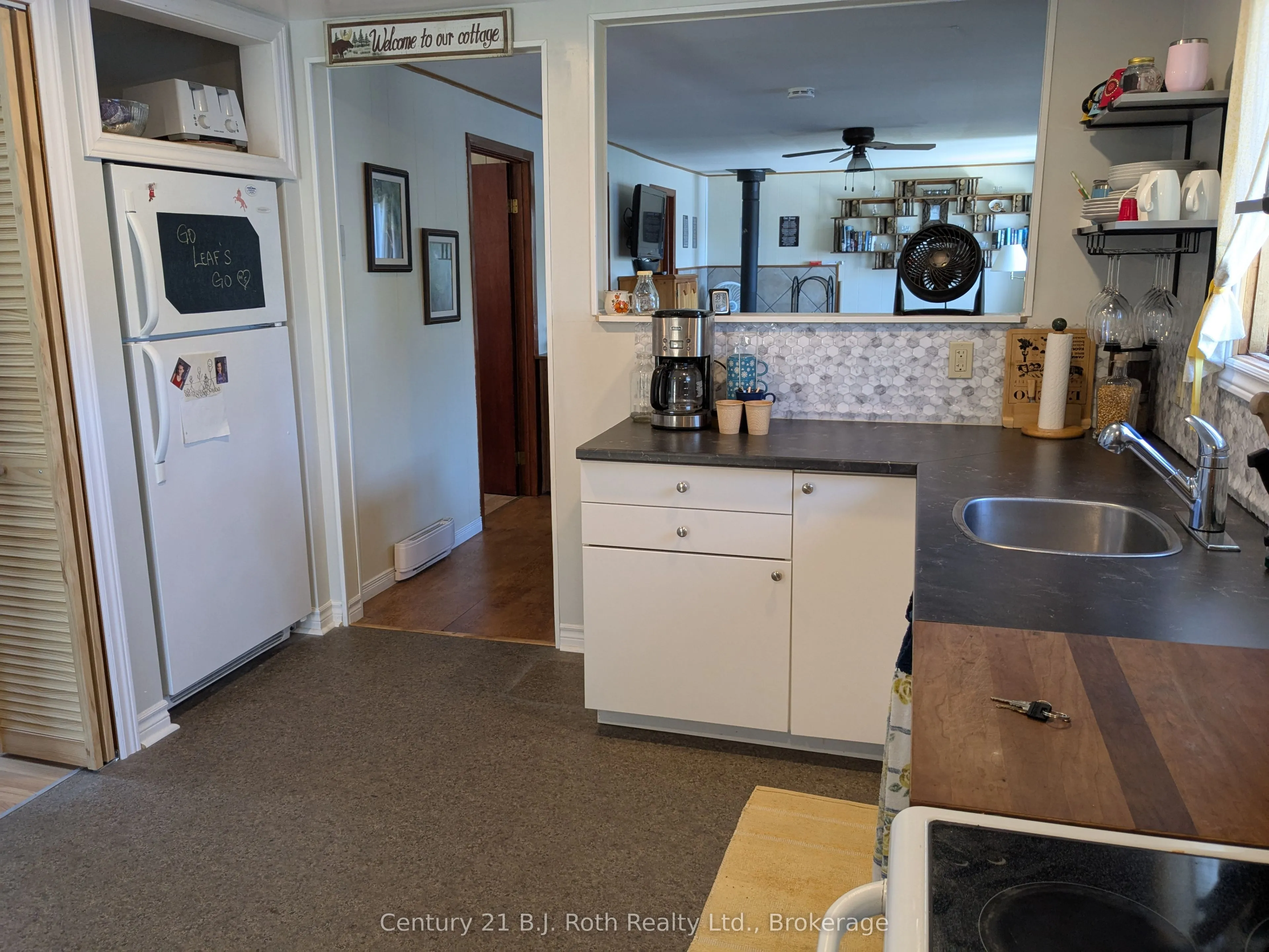 16 Machar Point, South River, ON P0A 1X0