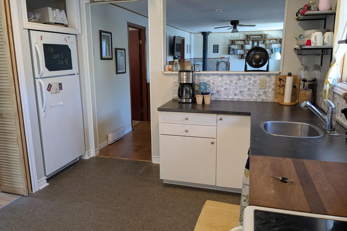 16 Machar Point, South River, ON P0A 1X0