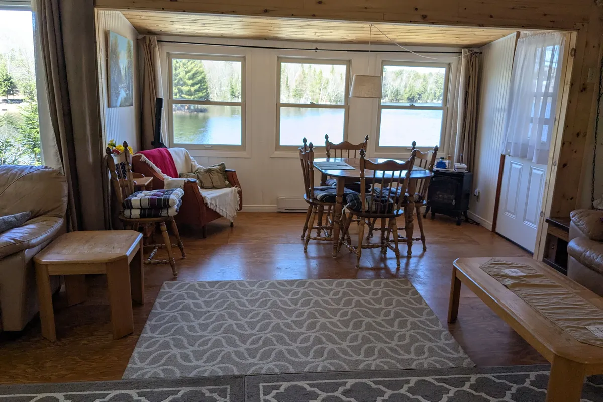 16 Machar Point, South River, ON P0A 1X0