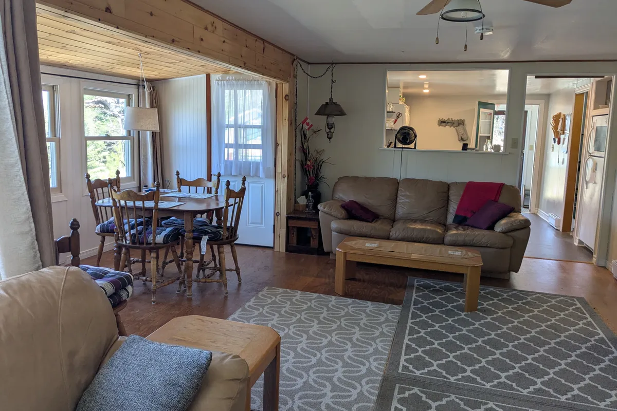 16 Machar Point, South River, ON P0A 1X0