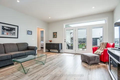 158 RIDGEWOOD Crescent, St. Marys, ON N4X 1E8