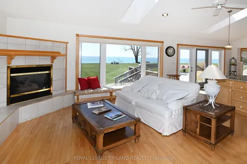 7154 Talbot Trail, Chatham-Kent, ON N0P 1A0