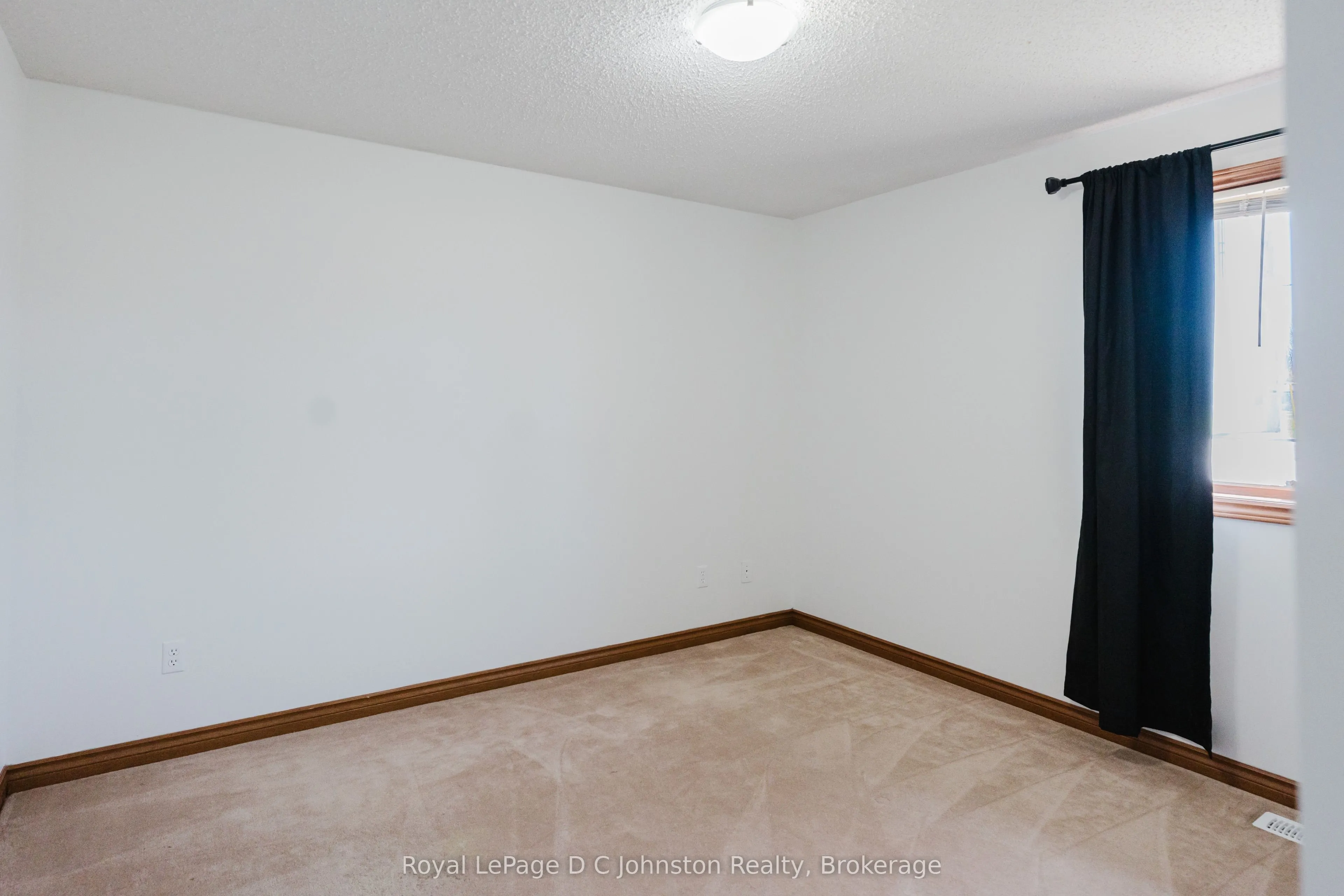 45 Victoria Street, Saugeen Shores, ON N0H 2L0