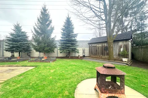 204 Killarney Grove, London North, ON N5X 3X6
